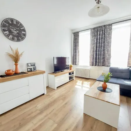 Ratusz Na 5 Apartment Jelenia Gora Exterior photo